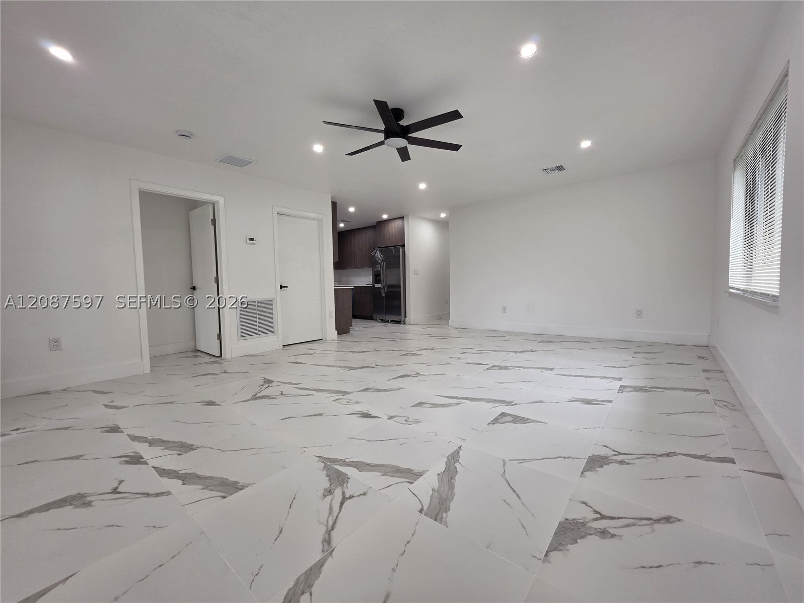 348 NW 8th St