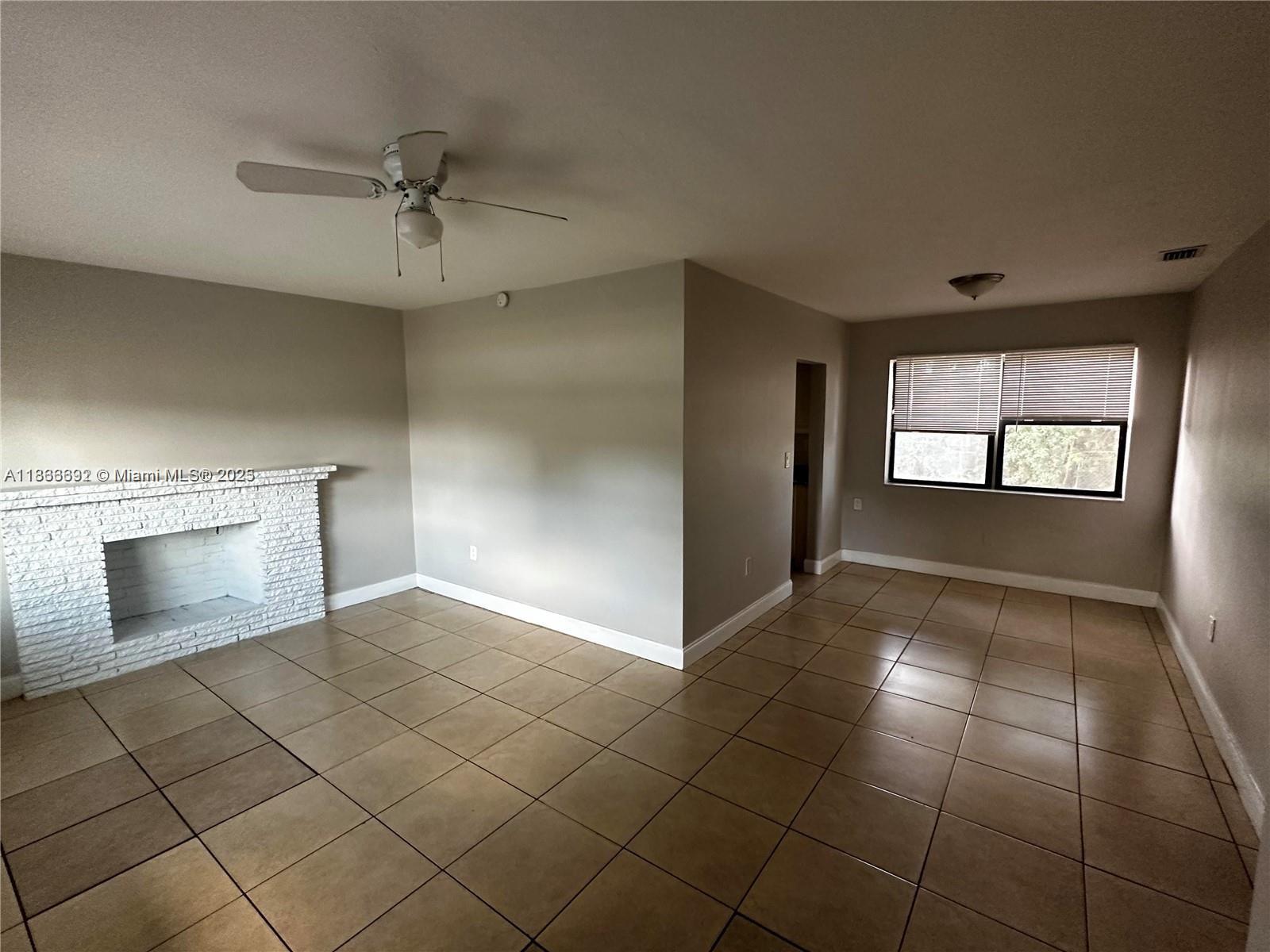 61 NE 195th St house