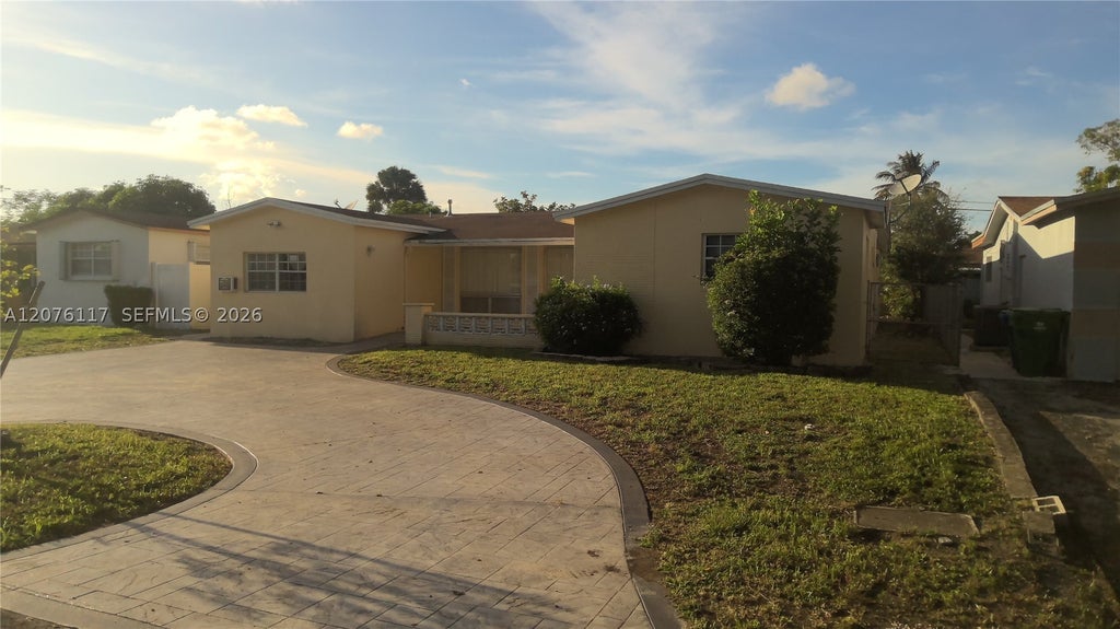 Photo of 7829 Embassy Blvd, Miramar, FL 33023 (MLS # A12076117)