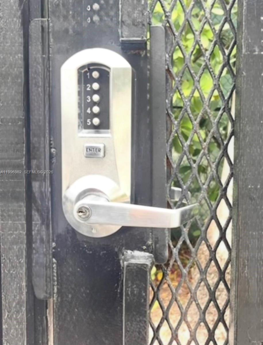 VILLA NAVARRA CONDO - Residential Lease