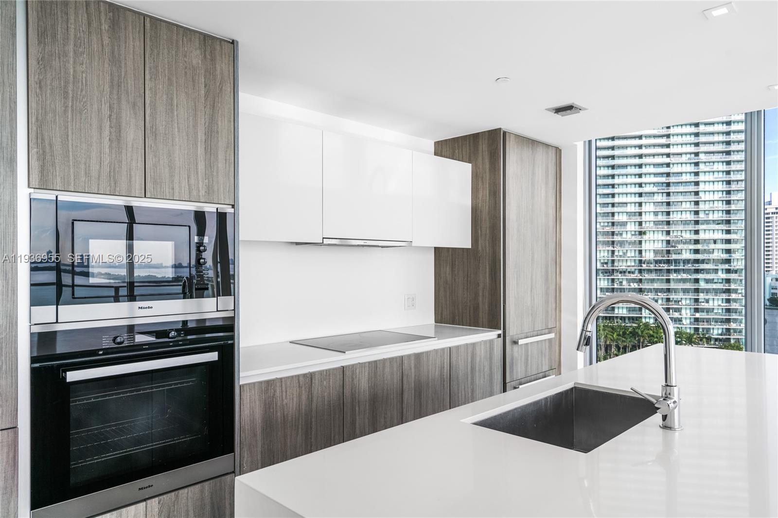 BISCAYNE BEACH CONDO - Residential