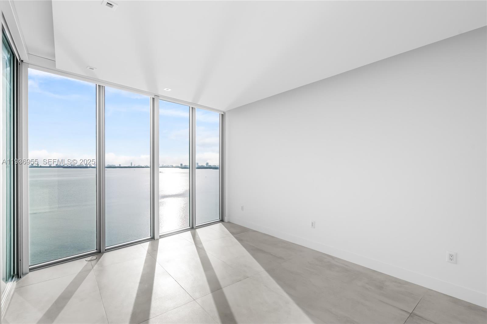 BISCAYNE BEACH CONDO - Residential
