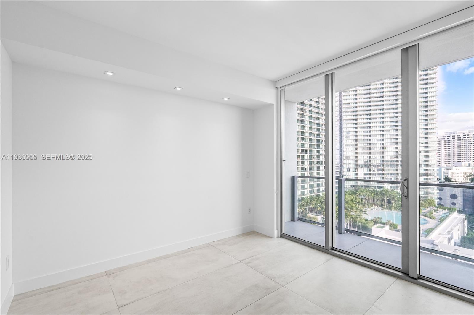 BISCAYNE BEACH CONDO - Residential
