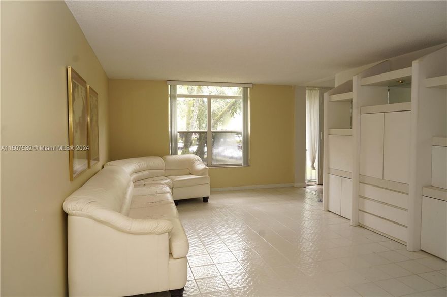 Spacious corner unit. 2 Bedroom and 2 Bathrooms. Title all over the unit. Balcony converted in a dining area. The community has tennis courts, pools, a jacuzzi, a gym, a yoga room, a sauna,
billiards, and more. Close to shopping areas, dining places, and the Turnpike, I95, and I595. $45K minimum income a yr & 670 minimum credit score required.