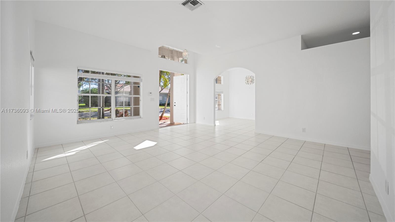 DIAMOND CAY - Residential