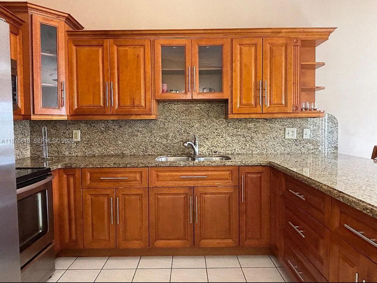 BIRD LAKES SOUTH SEC 3 - Residential