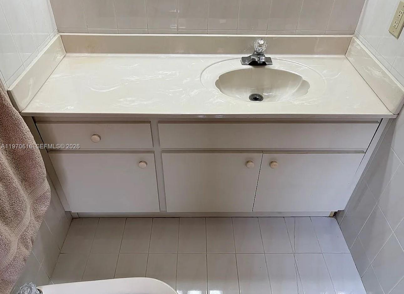 BIRD LAKES SOUTH SEC 3 - Residential