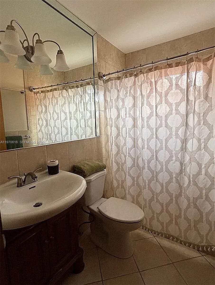 BIRD LAKES SOUTH SEC 3 - Residential