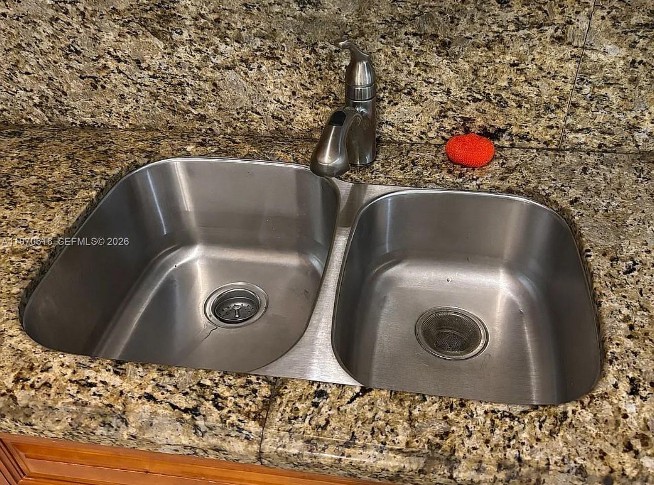 BIRD LAKES SOUTH SEC 3 - Residential