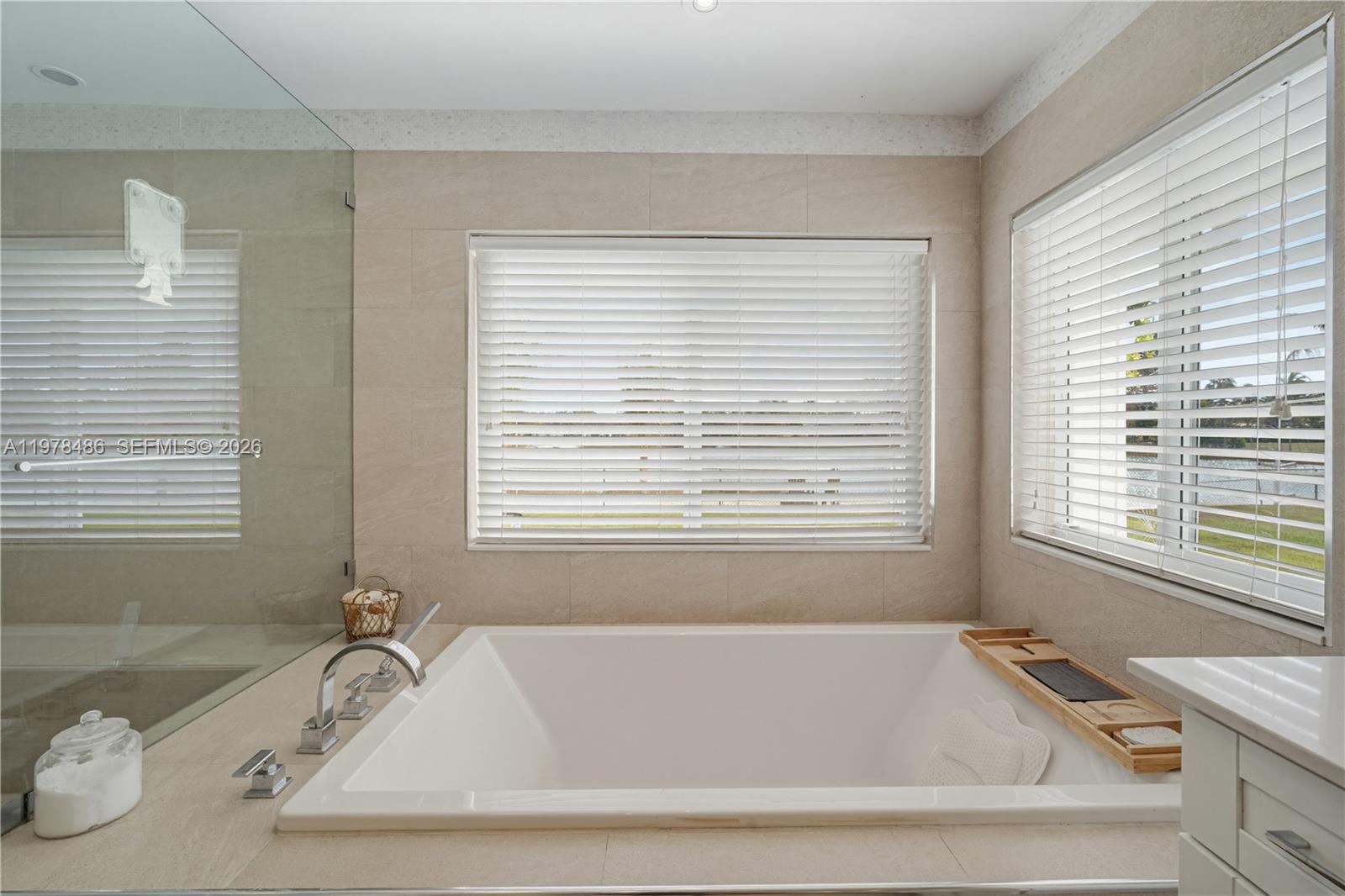 OAKLAND ACRES - Residential