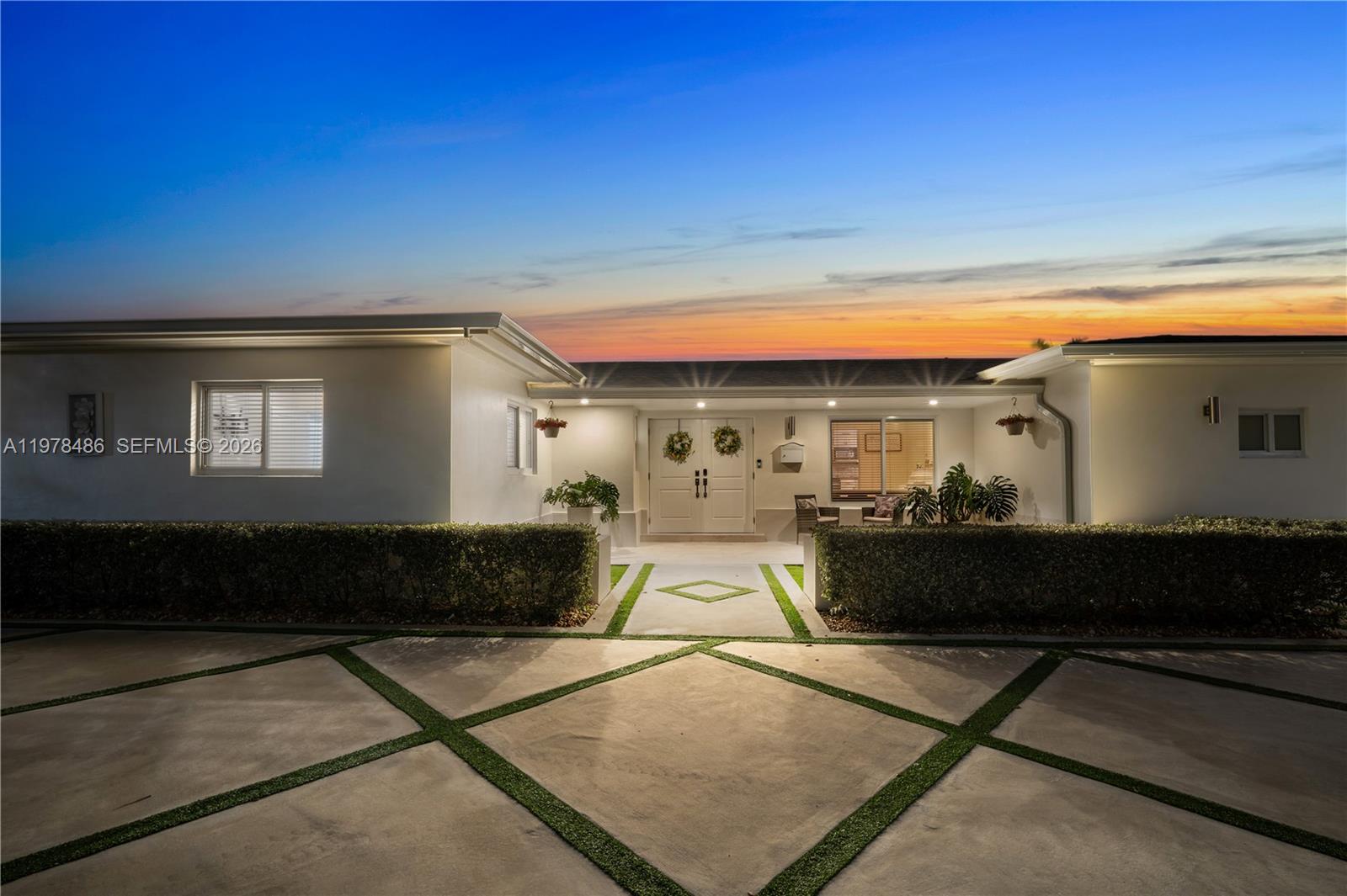 OAKLAND ACRES - Residential