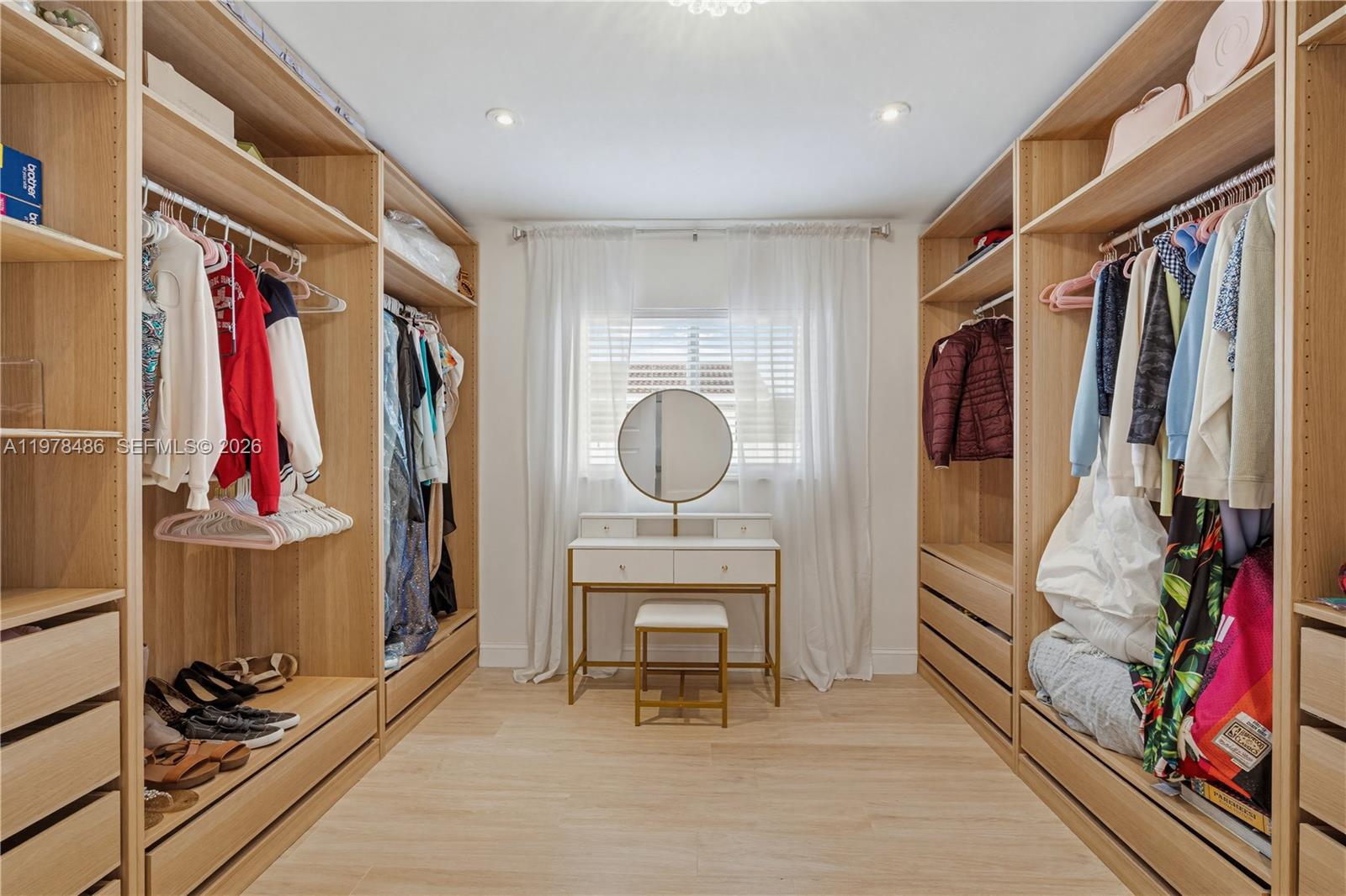 OAKLAND ACRES - Residential