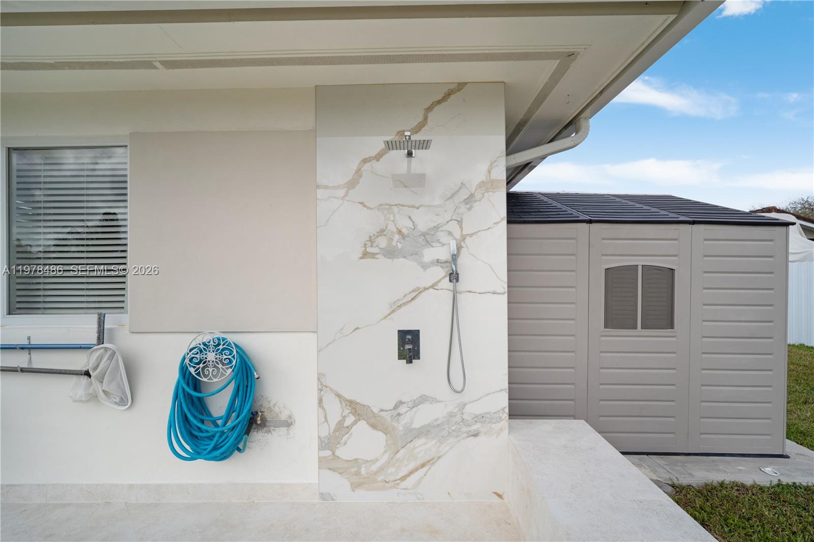 OAKLAND ACRES - Residential