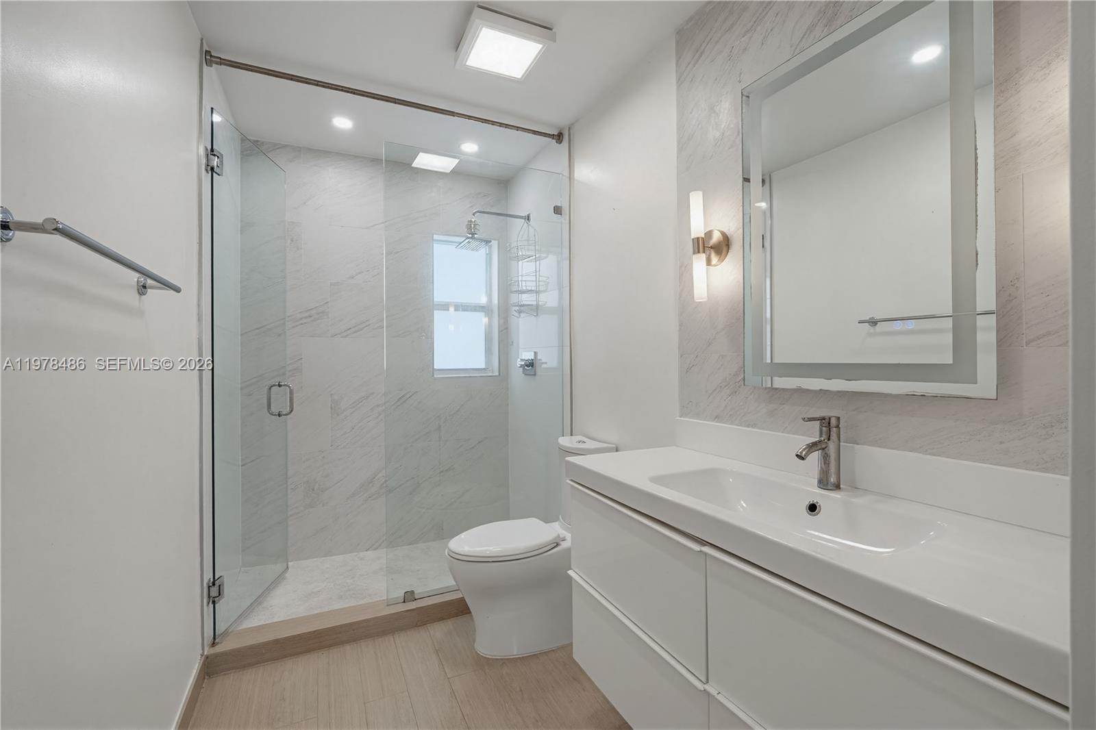 OAKLAND ACRES - Residential