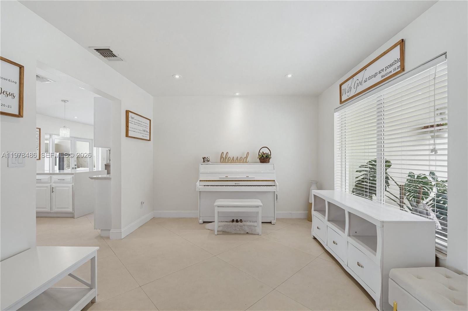 OAKLAND ACRES - Residential