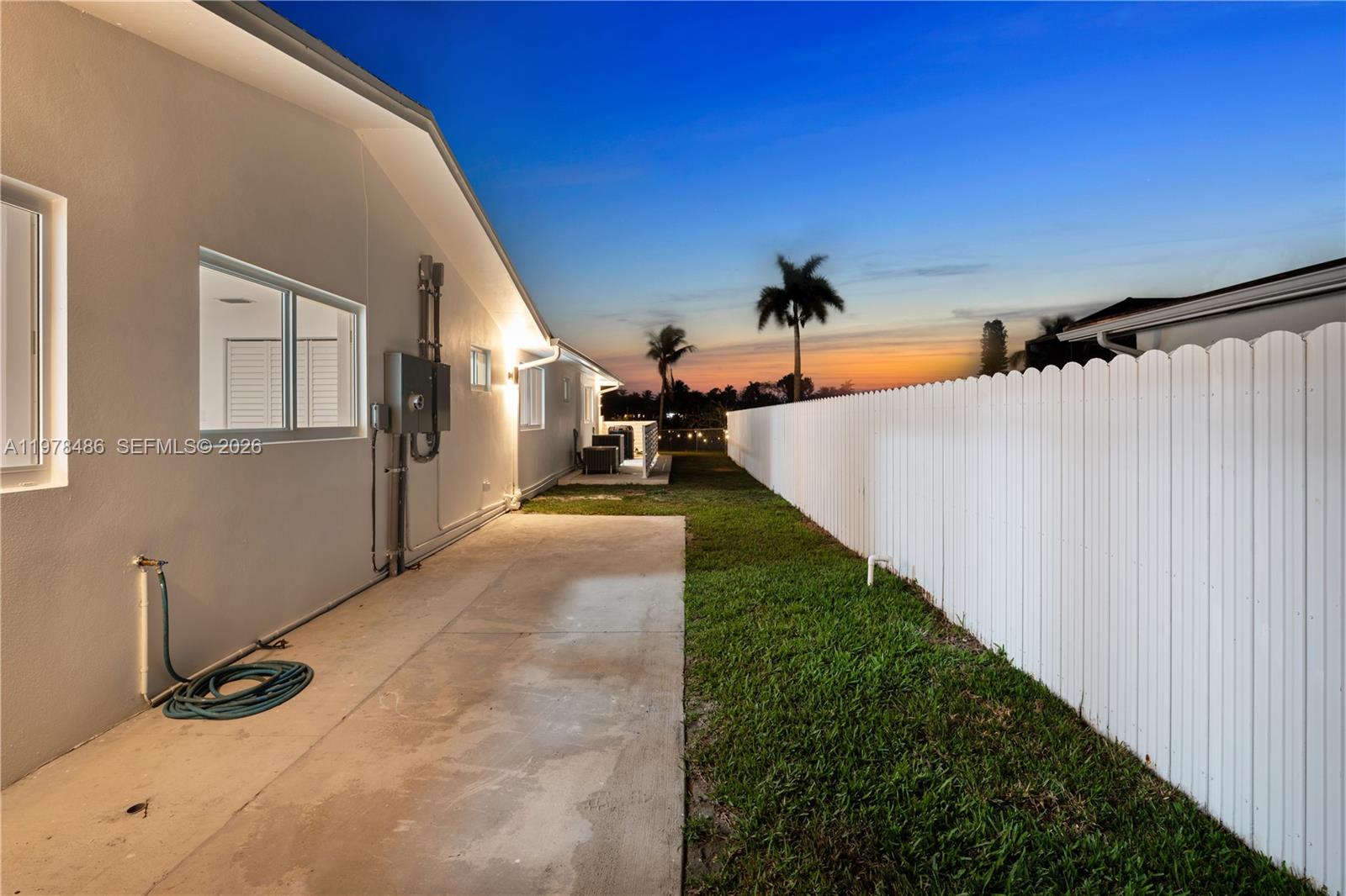 OAKLAND ACRES - Residential