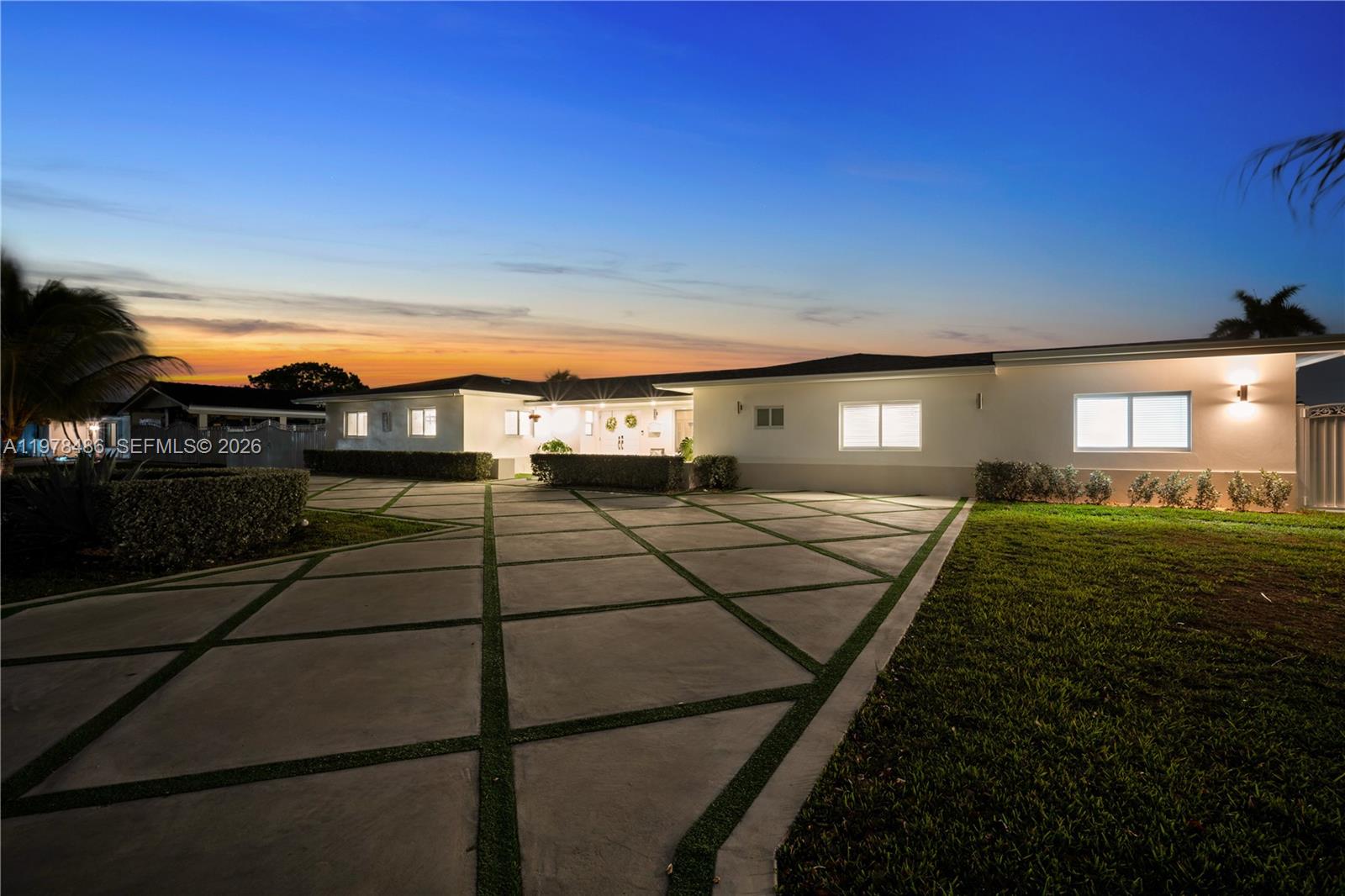 OAKLAND ACRES - Residential