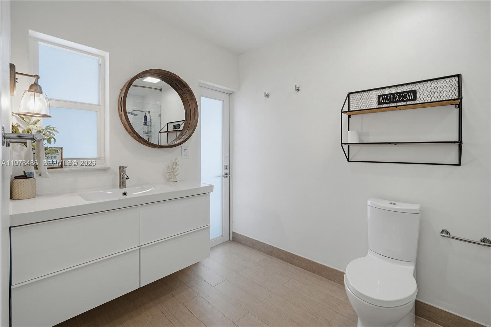 OAKLAND ACRES - Residential