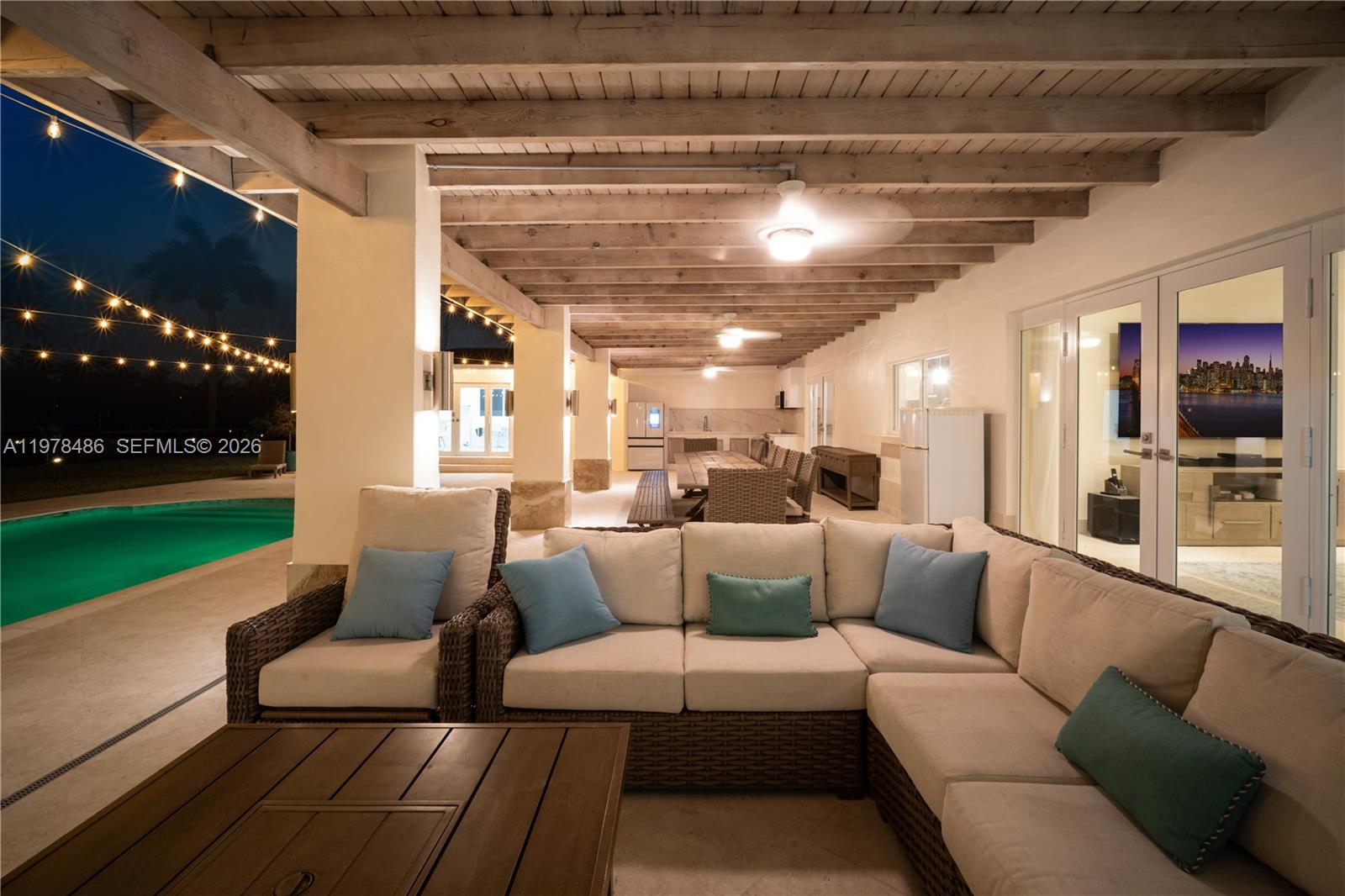 OAKLAND ACRES - Residential