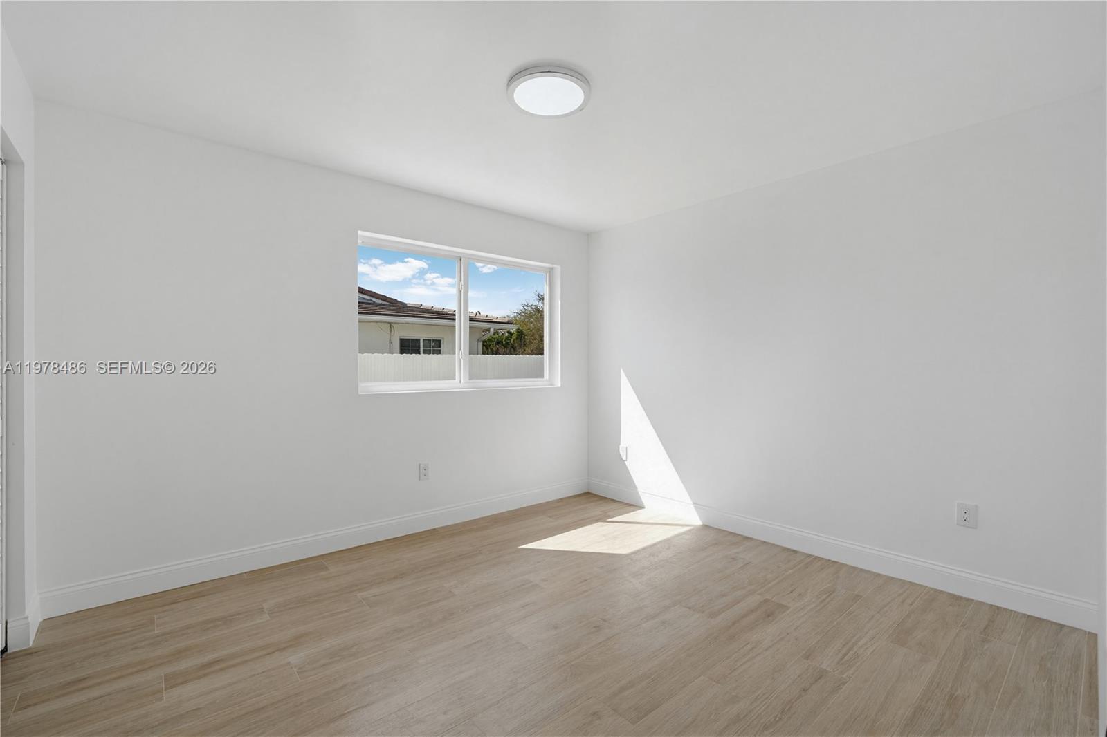 OAKLAND ACRES - Residential