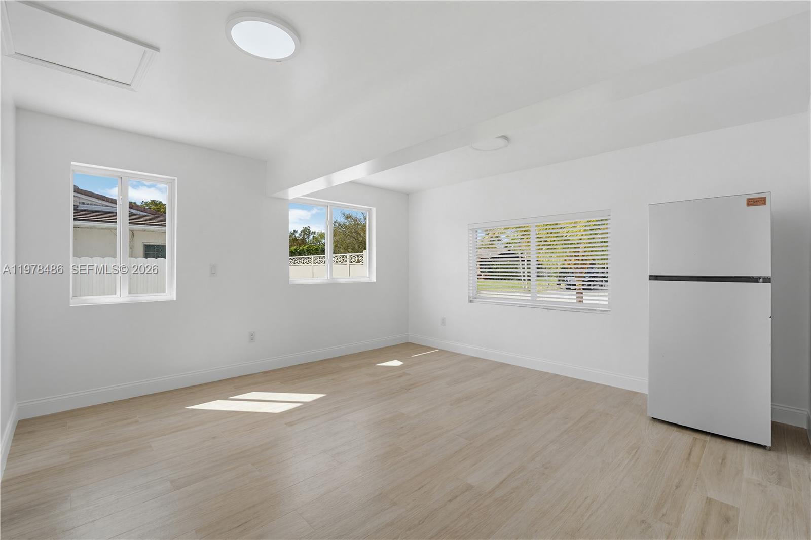 OAKLAND ACRES - Residential