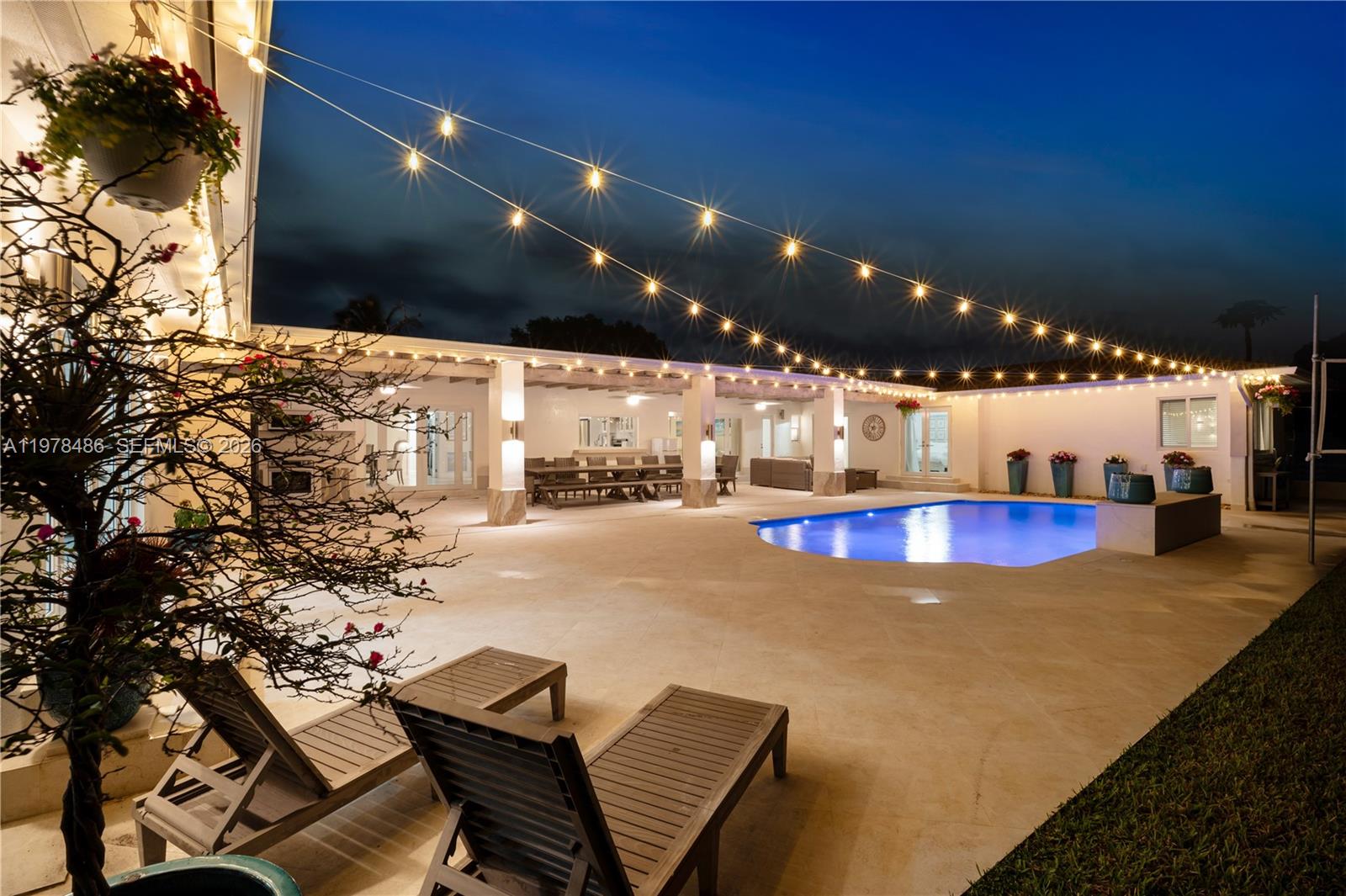 OAKLAND ACRES - Residential