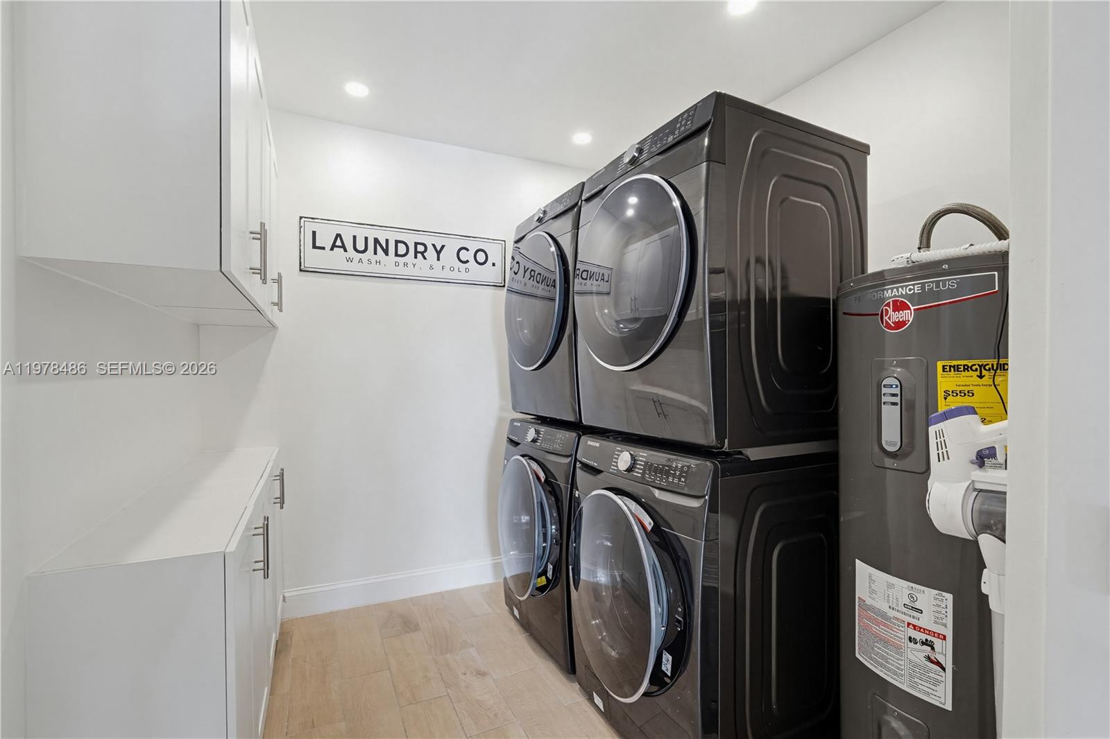 OAKLAND ACRES - Residential