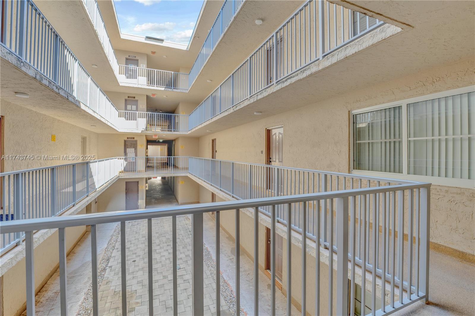 THE BERKELEY CONDO - Residential