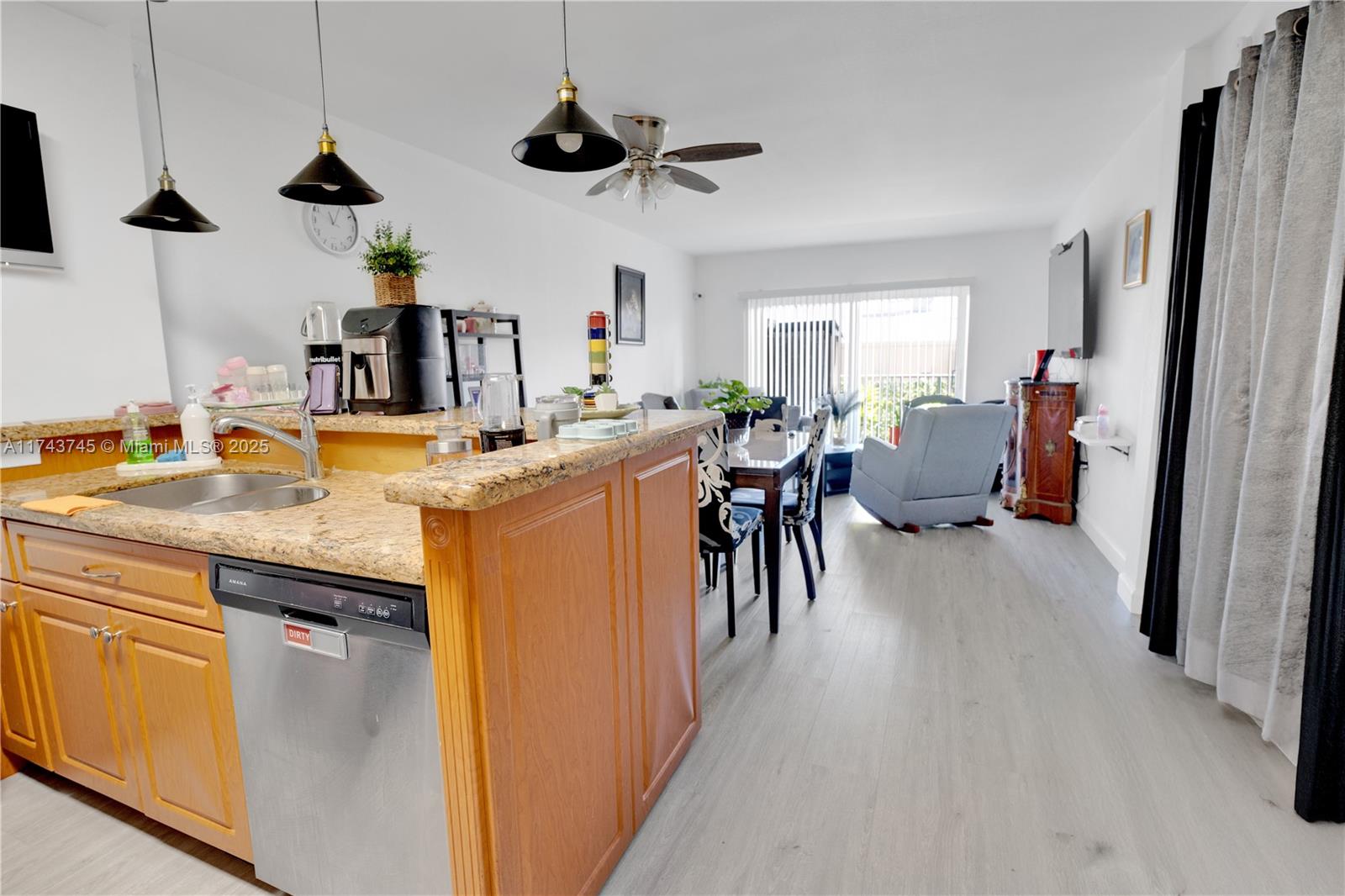 THE BERKELEY CONDO - Residential