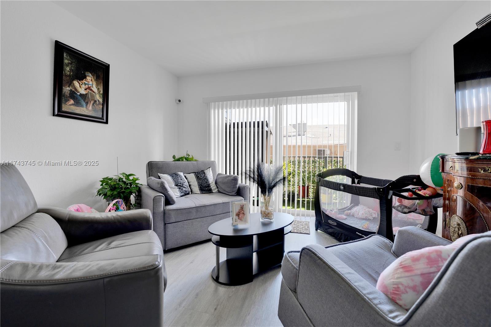 THE BERKELEY CONDO - Residential