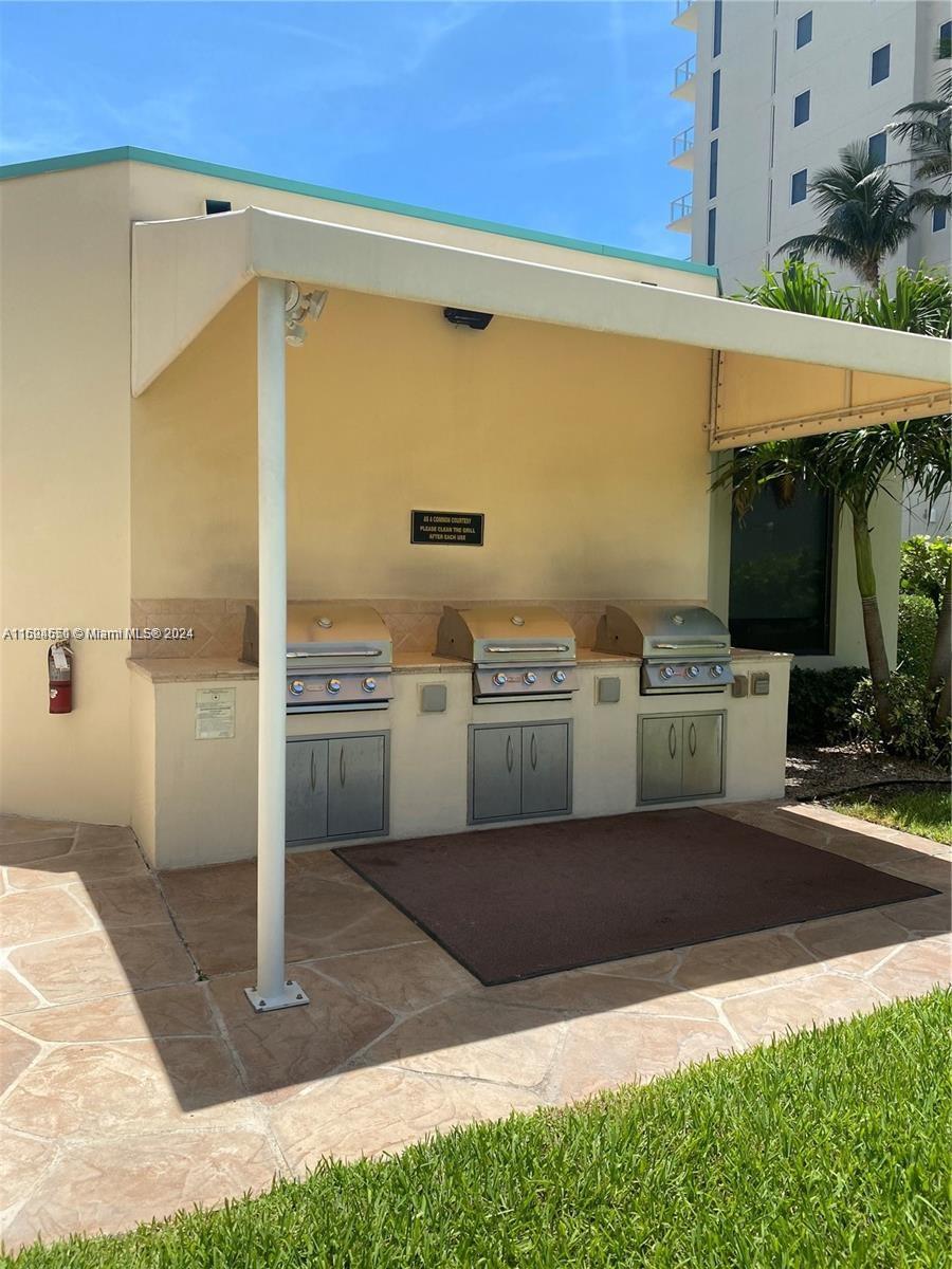 PHOENIX TOWERS CONDO - Residential Lease