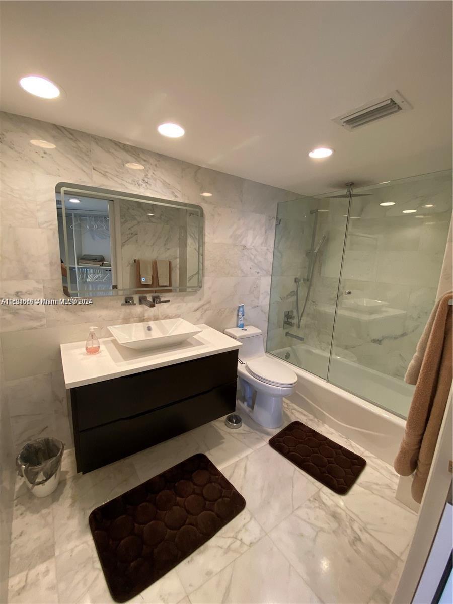 PHOENIX TOWERS CONDO - Residential Lease