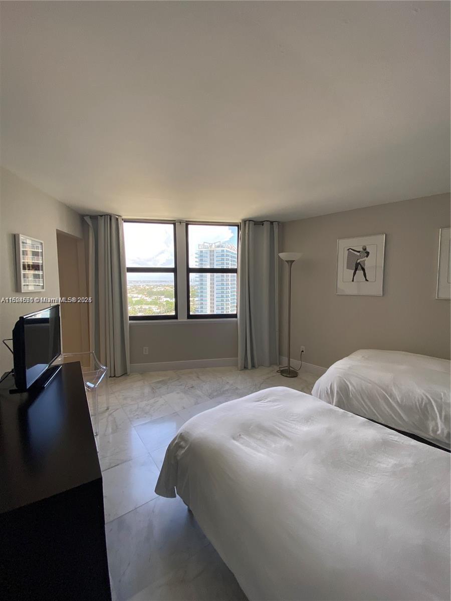 PHOENIX TOWERS CONDO - Residential Lease