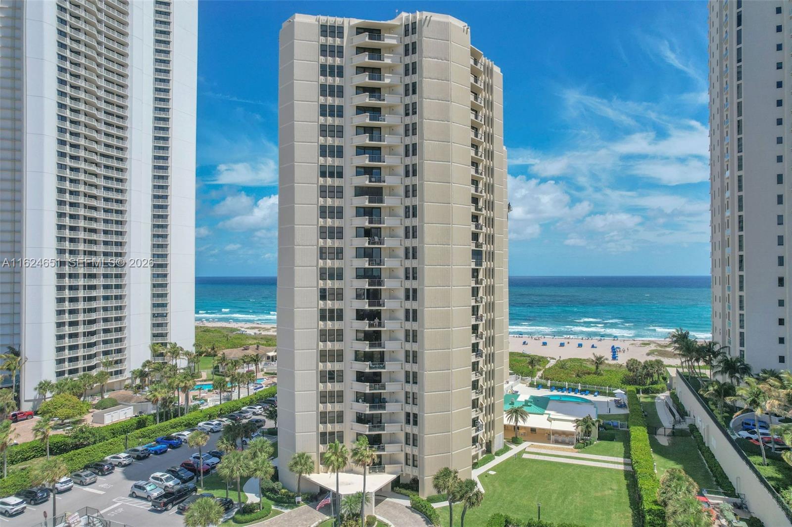 2800 N Ocean Dr B-15C