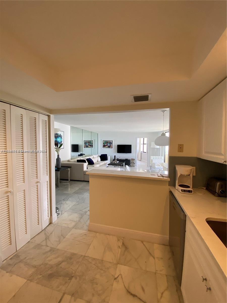 PHOENIX TOWERS CONDO - Residential Lease