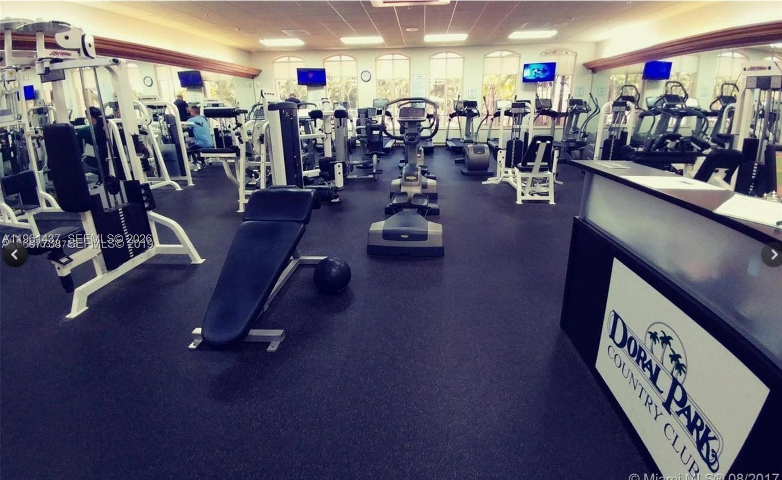 PATIO HOMES OF DORAL PINE - Residential