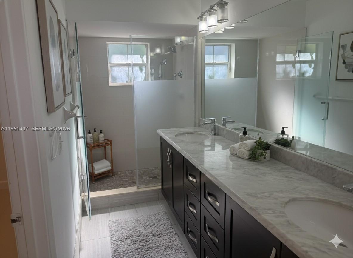 PATIO HOMES OF DORAL PINE - Residential