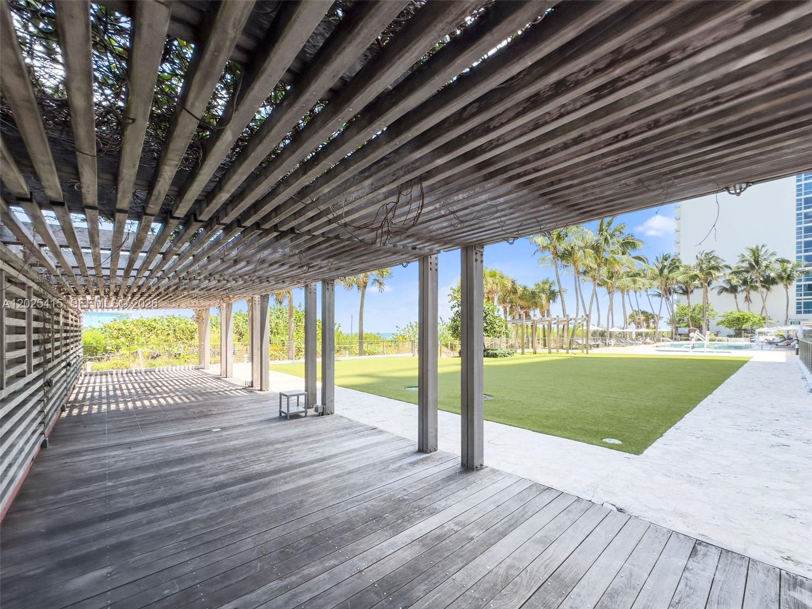 CENTRAL CARILLON BEACH - Residential