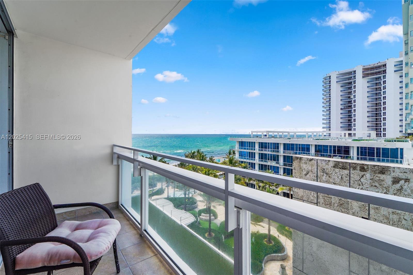 CENTRAL CARILLON BEACH - Residential