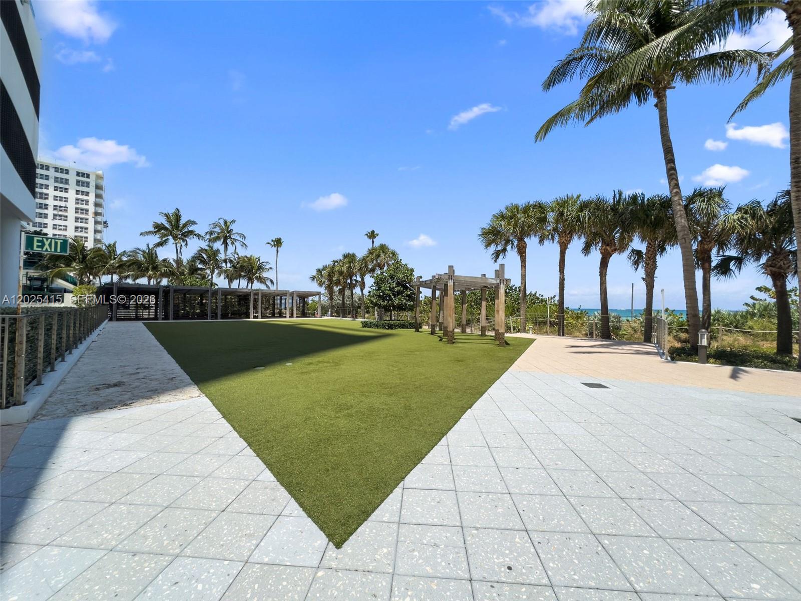 CENTRAL CARILLON BEACH - Residential