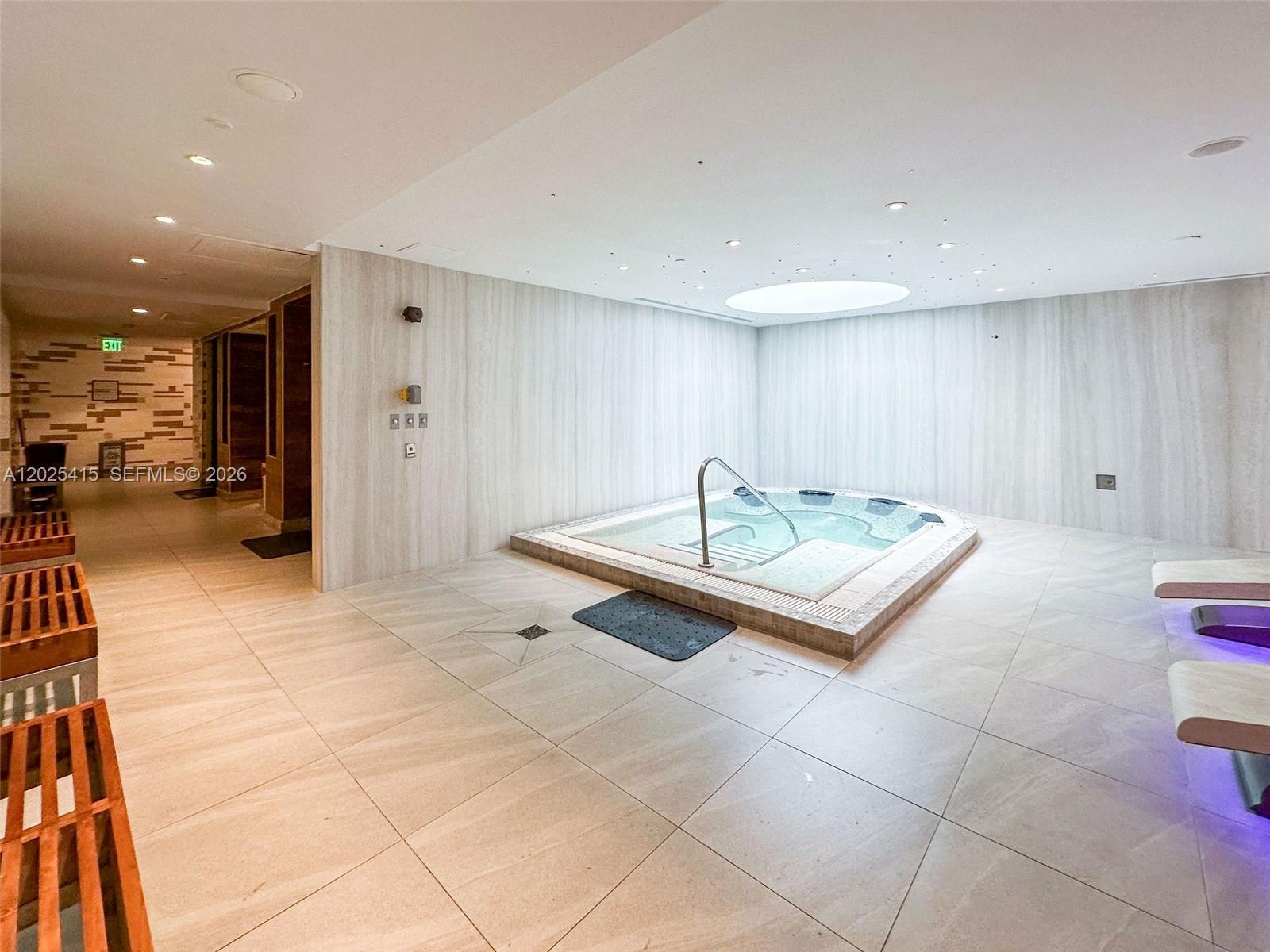 CENTRAL CARILLON BEACH - Residential