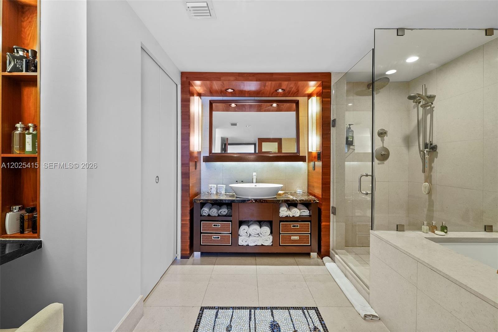 CENTRAL CARILLON BEACH - Residential