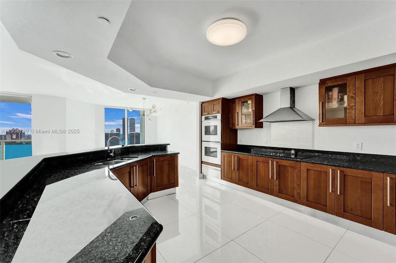 THE PENINSULA II CONDO - Residential