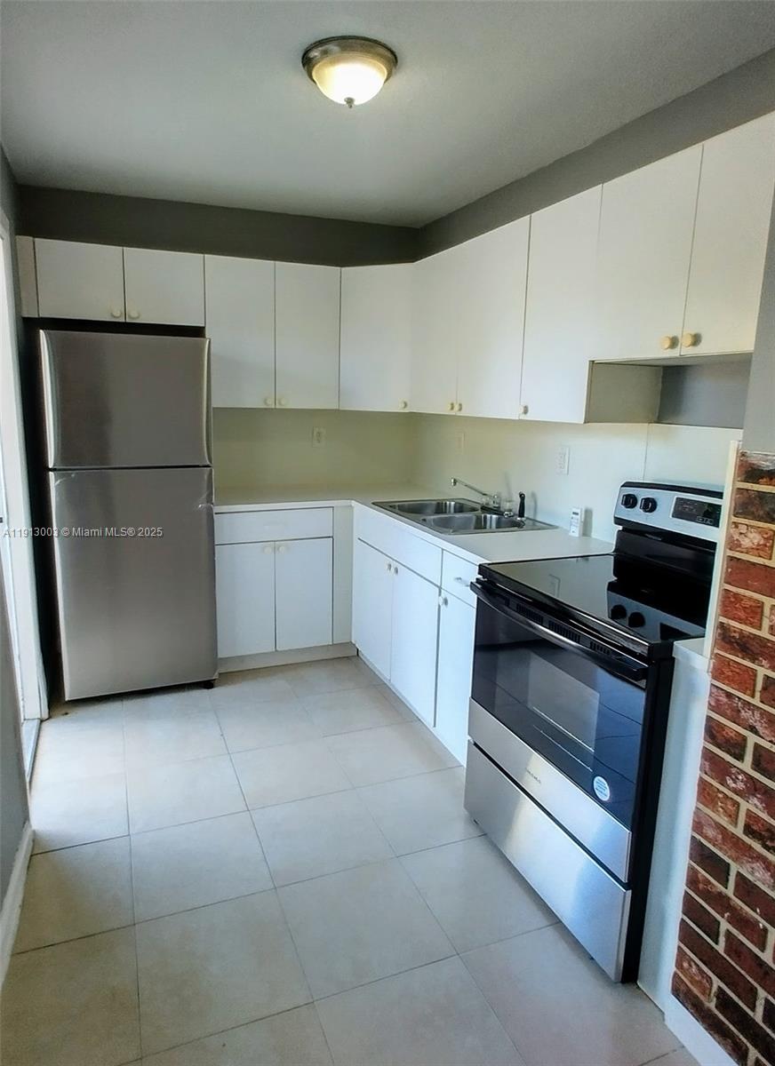 EVERGLADE LAND SALES CO - Residential Income