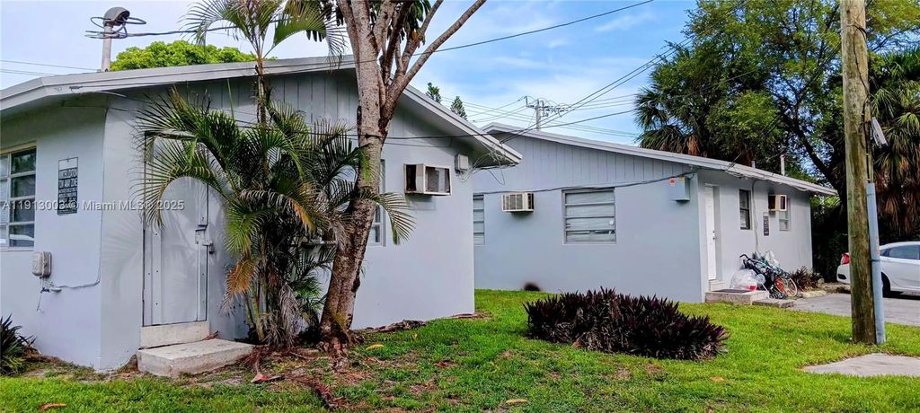 Photo of 1901 Miami Rd, Fort Lauderdale, FL 33316 (MLS # A11913003)