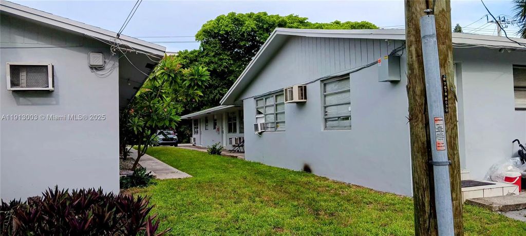 Photo of 1901 Miami Rd, Fort Lauderdale, FL 33316 (MLS # A11913003)