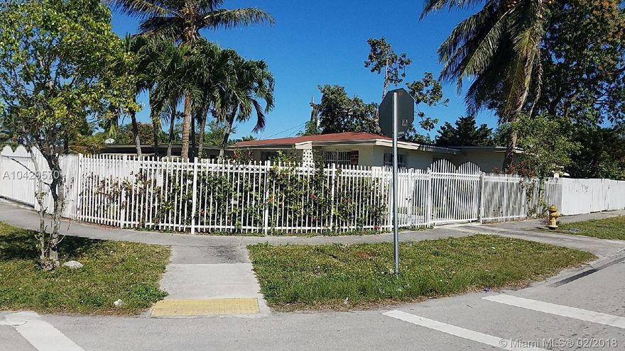 4 bedroom 2 bath in good conditions.