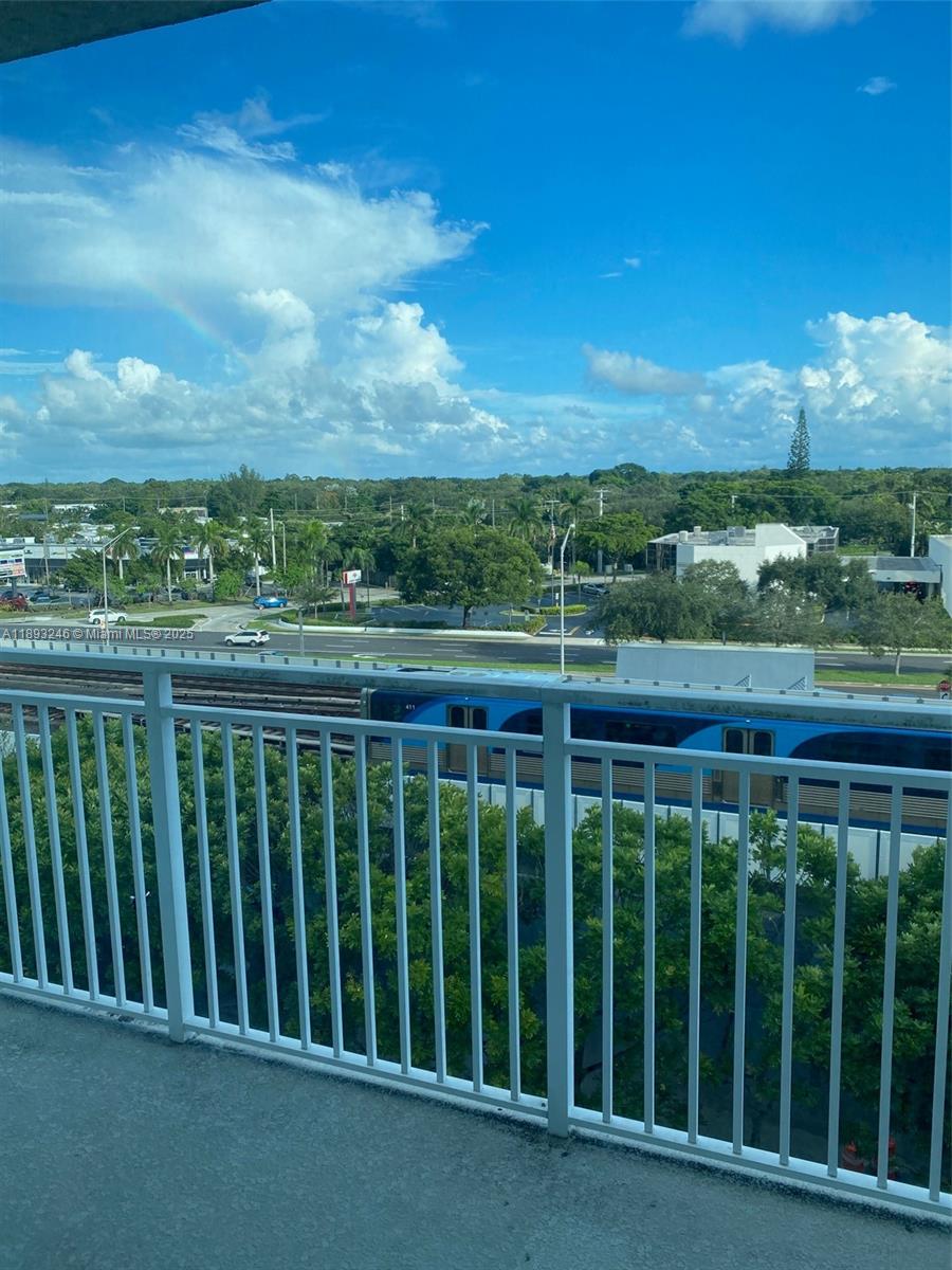 DOWNTOWN DADELAND CONDO N - Residential Lease