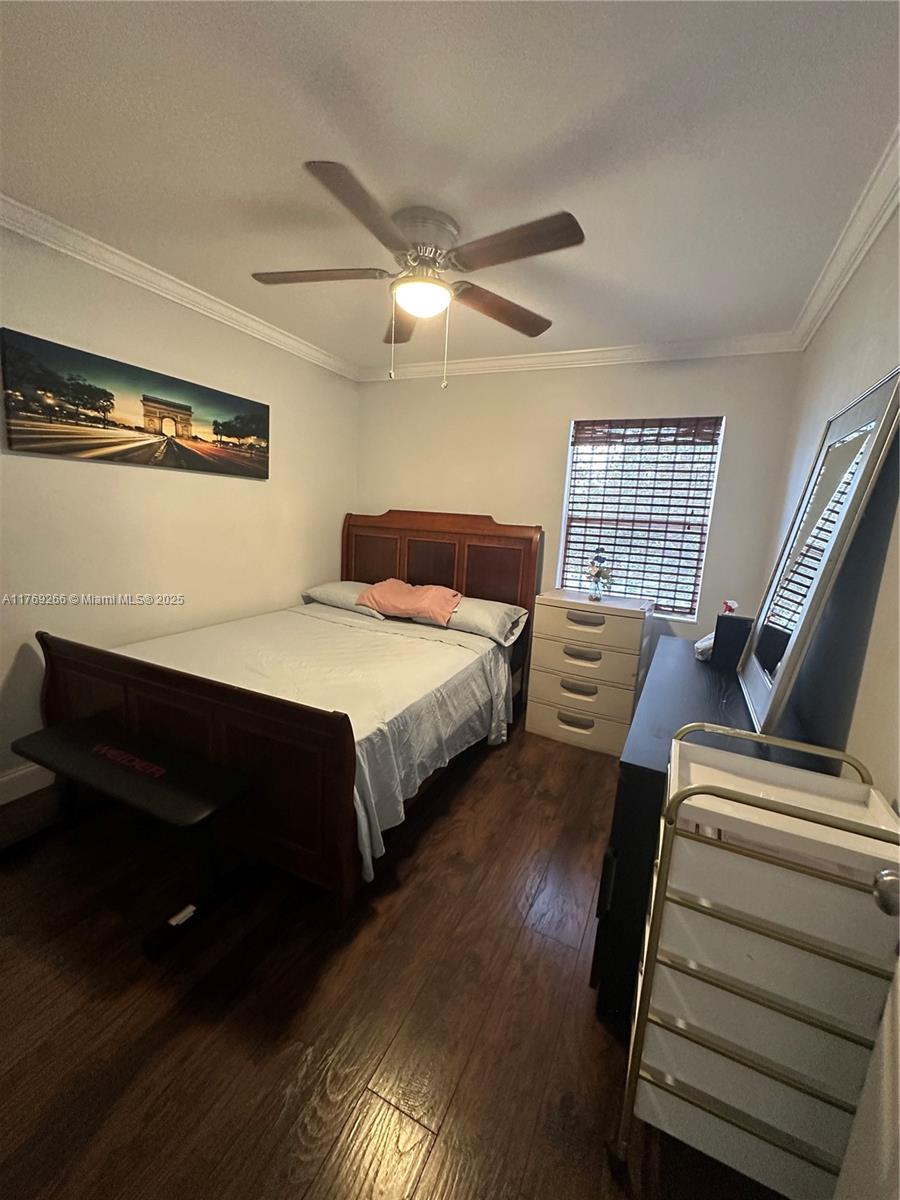 VILLAGE AT BLUE LAKE COND - Residential