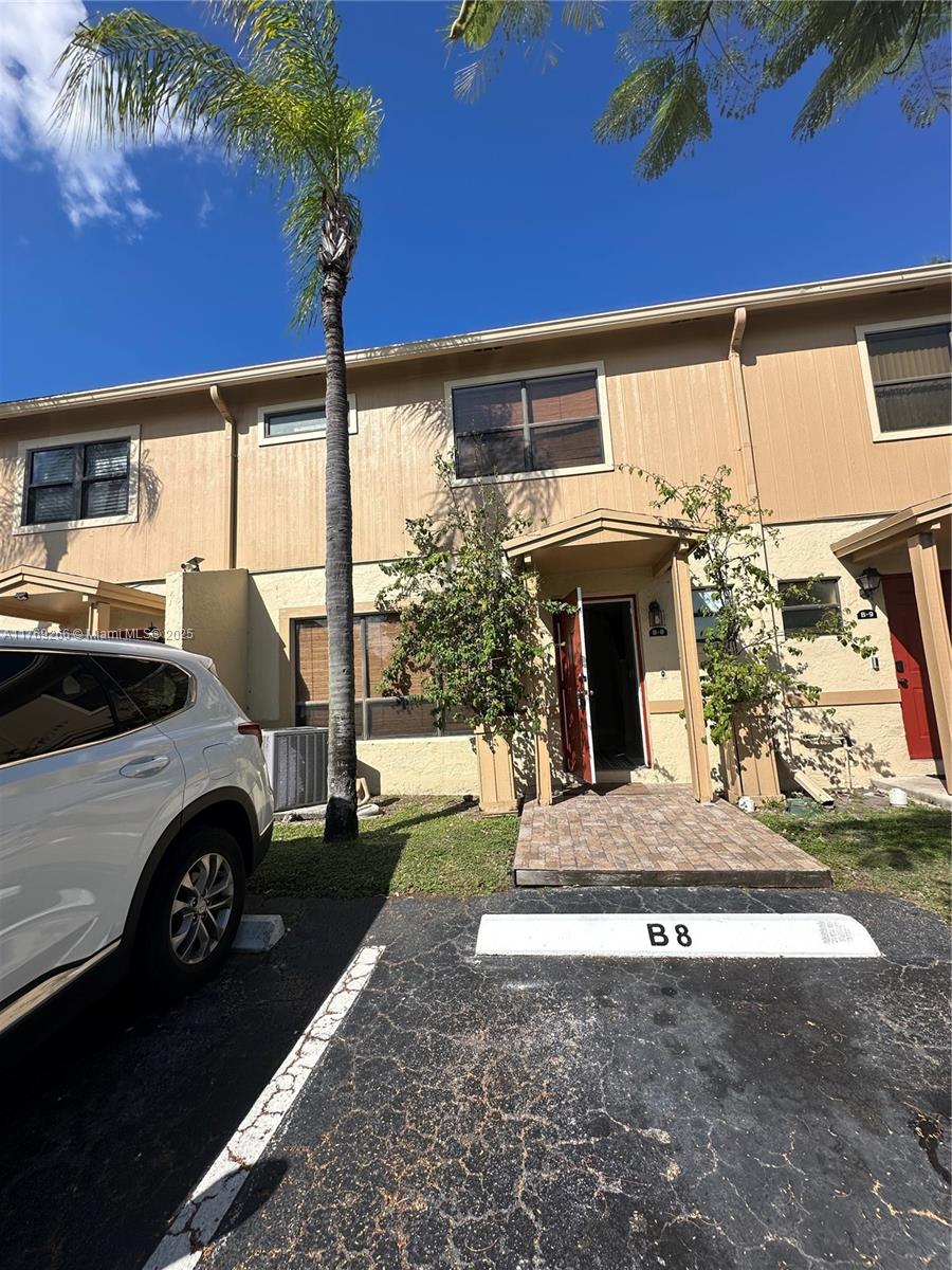 VILLAGE AT BLUE LAKE COND - Residential